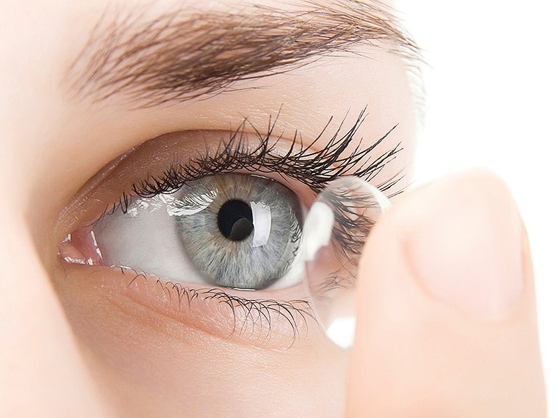 51907-is_141113_eye_contacts_800x600.jpg
