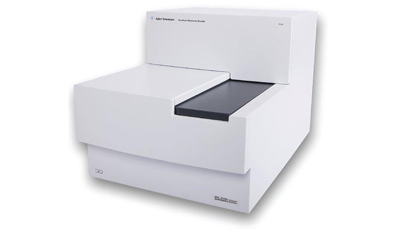 Hệ thống máy quét vi dãy Microarray SureScan sàng lọc phôi tiền làm tổ