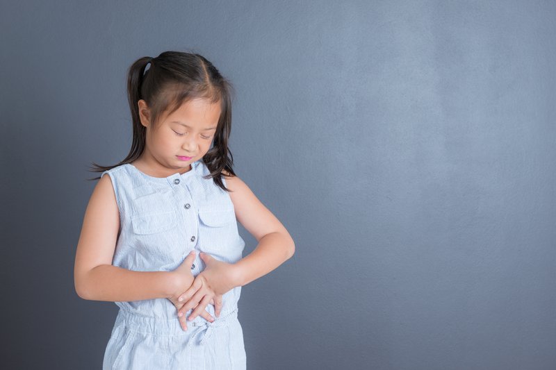 Trẻ bị đau bụng