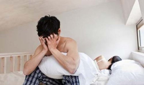 HIV giai đoạn cửa sổ có biểu hiện gì không? HIV giai đoạn cửa sổ có biểu hiện gì không?