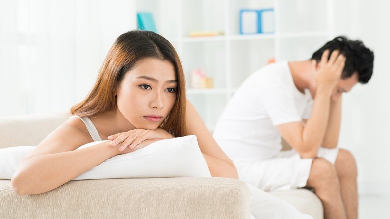 Trích rạch màng trinh dày, bịt kín gây ứ máu kinh nguyệt Trích rạch màng trinh dày, bịt kín gây ứ máu kinh nguyệt