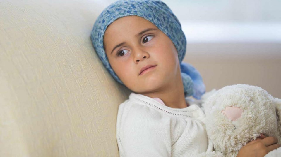 How do you tell your child about cancer? Vinmec