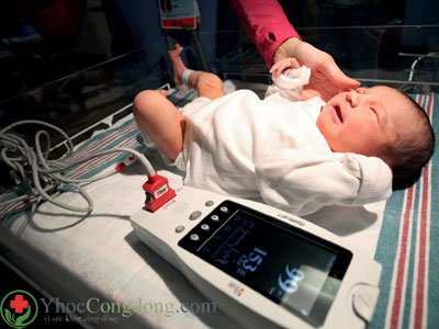 Hướng dẫn theo dõi, sử dụng oxy cho trẻ loạn sản phế quản phổi tại nhà Hướng dẫn theo dõi, sử dụng oxy cho trẻ loạn sản phế quản phổi tại nhà