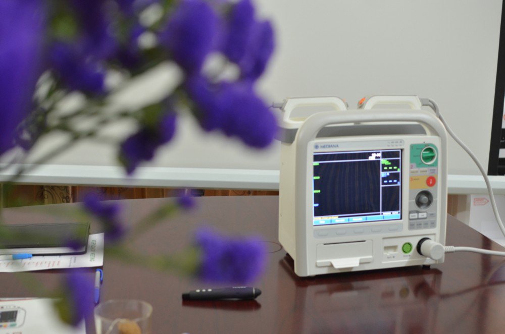 Using a defibrillator to treat heart failure stage 3 What you need to