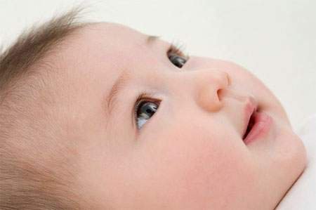 Điều trị bệnh võng mạc ở trẻ sinh non: Những điều cần biết Điều trị bệnh võng mạc ở trẻ sinh non: Những điều cần biết