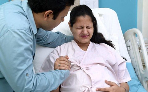Đặc điểm cơn đau đẻ và diễn biến cuộc chuyển dạ Đặc điểm cơn đau đẻ và diễn biến cuộc chuyển dạ