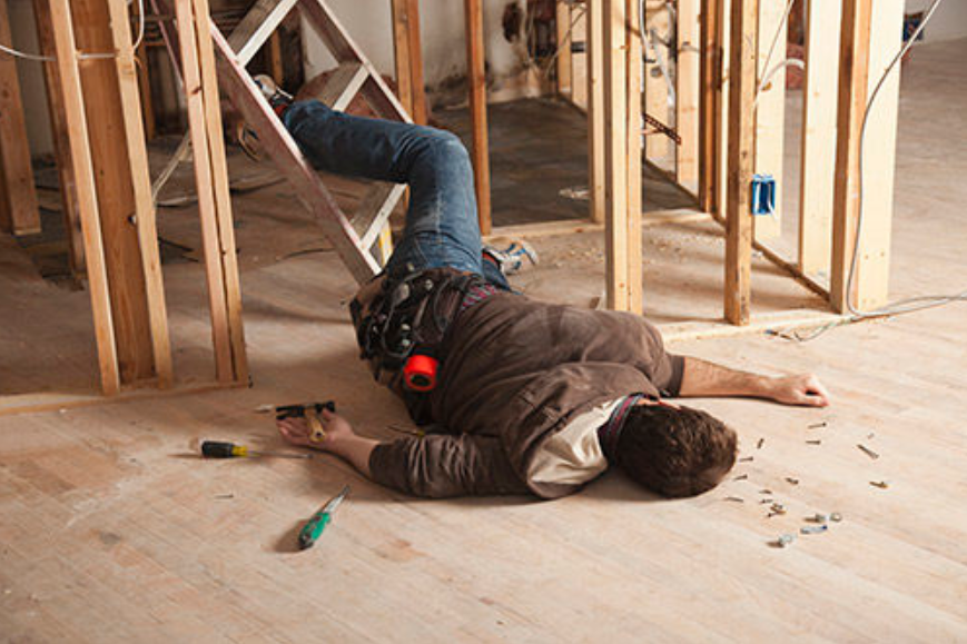 Nguyên nhân của gãy cổ xương đùi