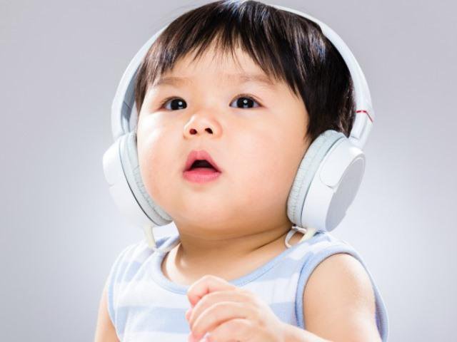 Có nên dạy trẻ tập nói sớm không? Có nên dạy trẻ tập nói sớm không?