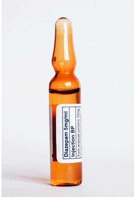 Bơm diazepam đường hậu môn khi điều trị co giật cho trẻ Bơm diazepam đường hậu môn khi điều trị co giật cho trẻ