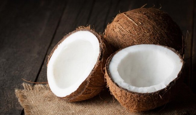 Nhấn vào ảnh để phóng to Cùi dừa có chứa nhiều chất béo bão hòa tốt cho sức khỏe