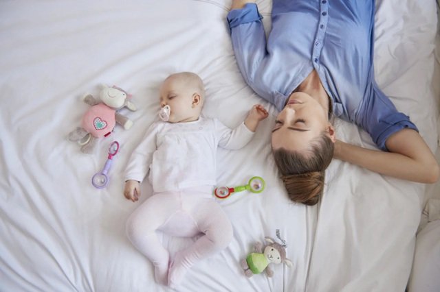 Cách đảm bảo trẻ sơ sinh ngủ an toàn Cách đảm bảo trẻ sơ sinh ngủ an toàn