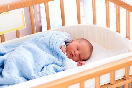 Có nên để trẻ sơ sinh ngủ một mình? Có nên để trẻ sơ sinh ngủ một mình?