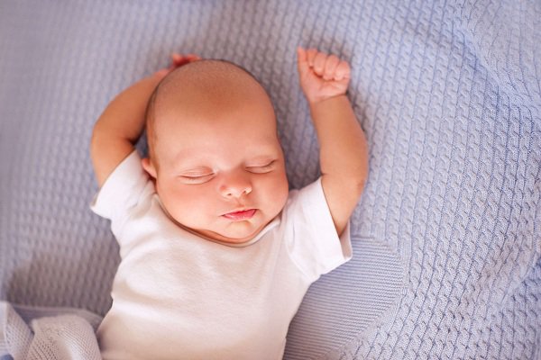 Chăm sóc cơ thể trẻ sơ sinh Chăm sóc cơ thể trẻ sơ sinh