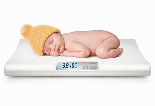 Ở tuần tuổi thứ 2 bé đã trở lại cân nặng sau khi sinh