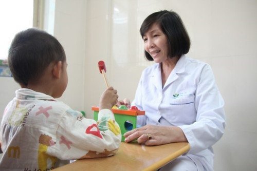Trẻ tăng trưởng chậm: Nguyên nhân, triệu chứng và chẩn đoán Trẻ tăng trưởng chậm: Nguyên nhân, triệu chứng và chẩn đoán
