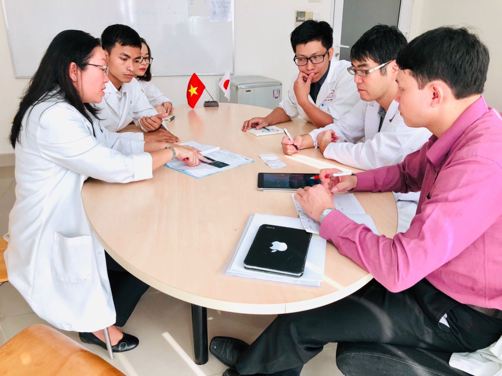 Phải làm gì nếu bạn nghĩ con mình mắc chứng tự kỷ? Phải làm gì nếu bạn nghĩ con mình mắc chứng tự kỷ?