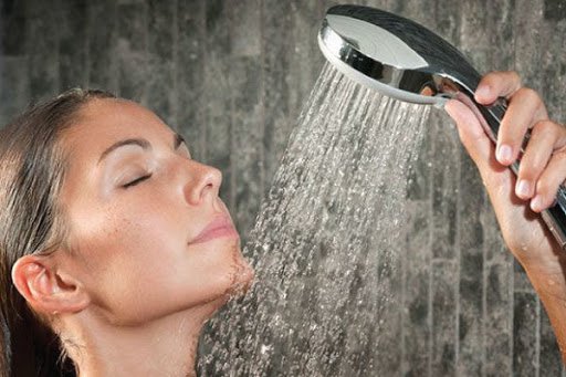 Những sai lầm phổ biến khi tắm Những sai lầm phổ biến khi tắm