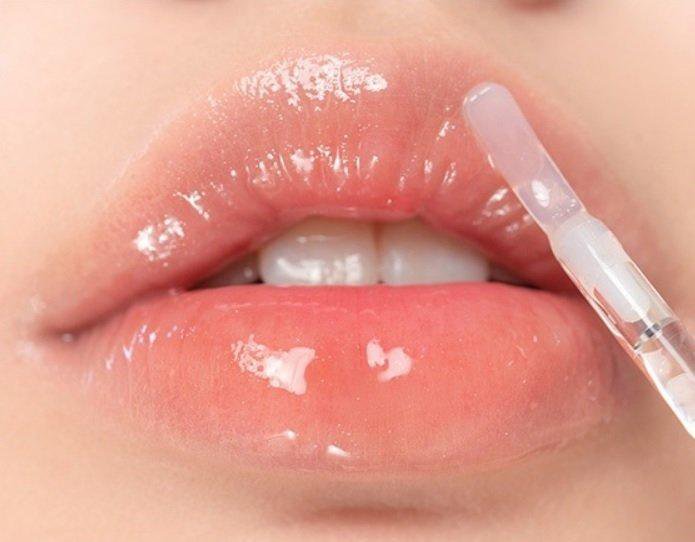 how to apply lip gloss step by step