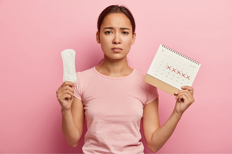 Kinh nguyệt kéo dài 1 ngày hoặc 2 ngày có bình thường không? Nguyên nhân do đâu?