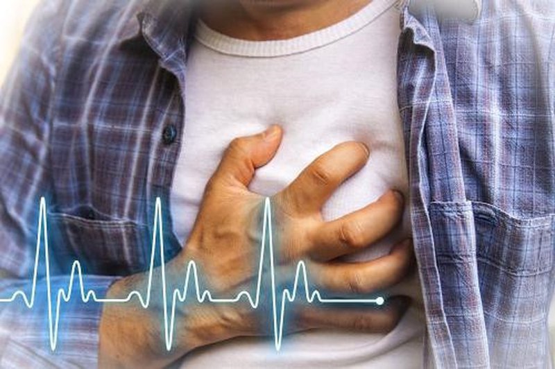 What is frequent chest pain with heart palpitations? Vinmec