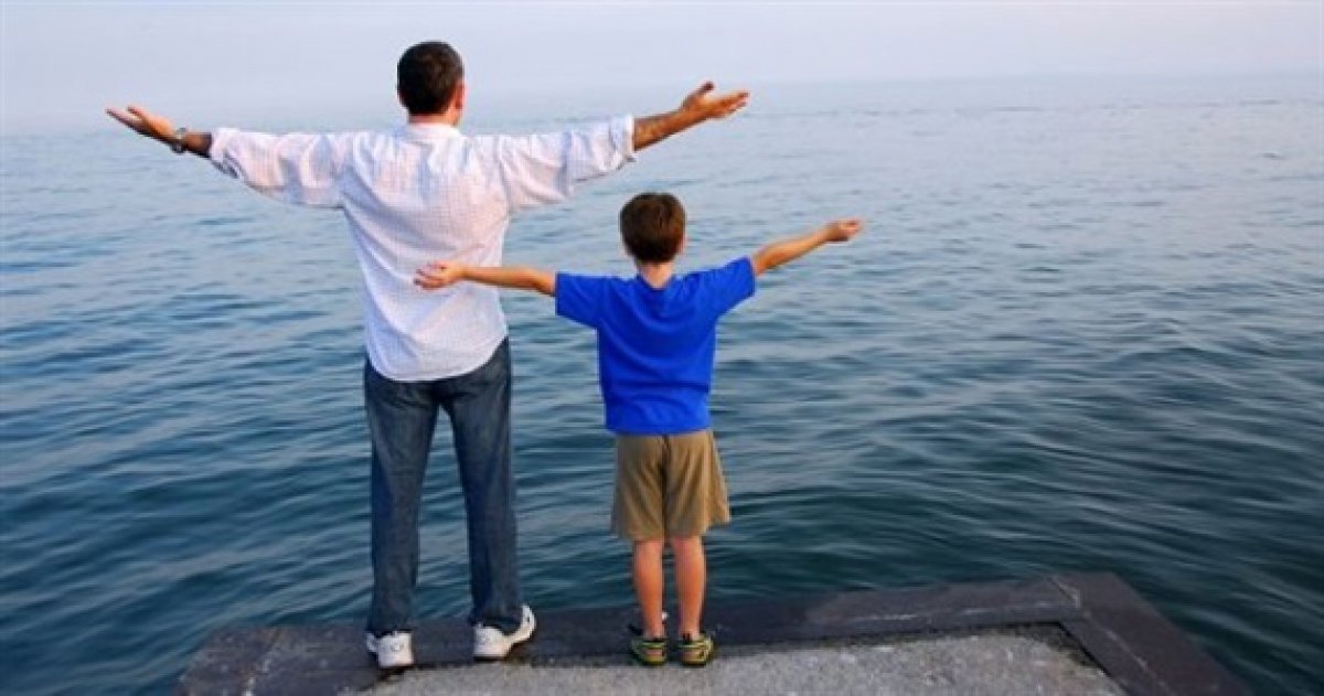 The role of fathers in raising emotionally healthy sons Vinmec