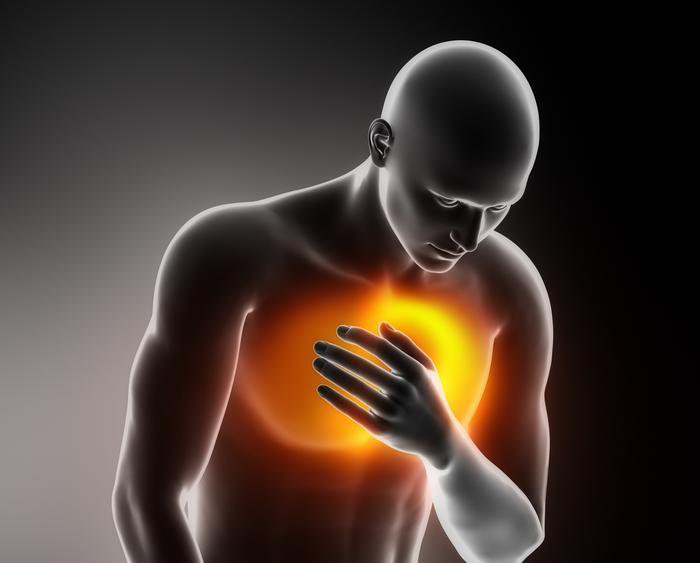 What causes pain in the middle of the chest when sleeping in men? | Vinmec